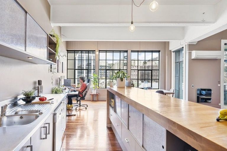 Photo of property in Dominion Apartments, 14/80u Victoria Street, Wellington Central, Wellington, 6011