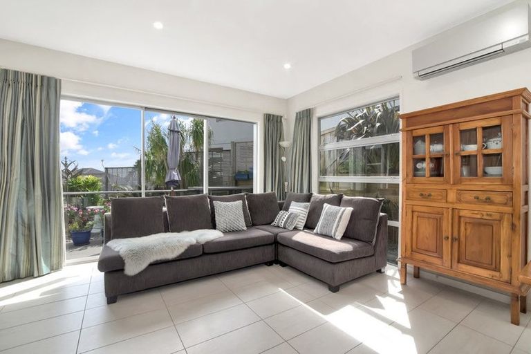 Photo of property in 24 Riddington Rise, Ohauiti, Tauranga, 3112