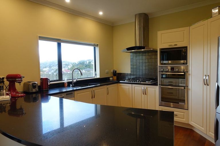 Photo of property in 64 Amesbury Drive, Churton Park, Wellington, 6037