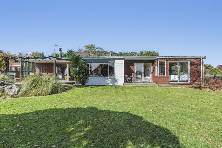 Photo of property in 20 Portland Drive, Mangorei, New Plymouth, 4312