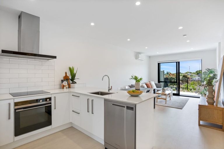 Photo of property in 4 Juniper Drive, Rosehill, 2113