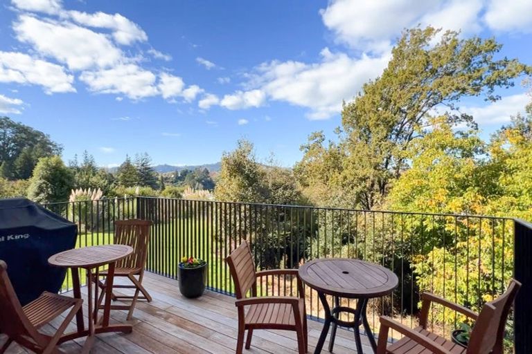 Photo of property in 33 Lakewood Lane, Cambridge, 3434