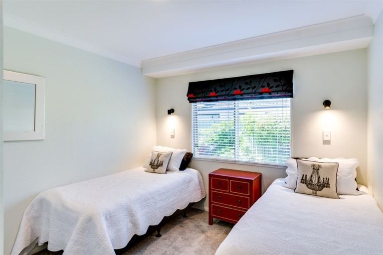 Photo of property in 83 Kensington Drive, Taradale, Napier, 4112