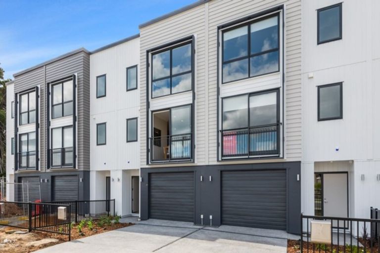 Photo of property in 26 Matairangi Avenue, Totara Heights, Auckland, 2105