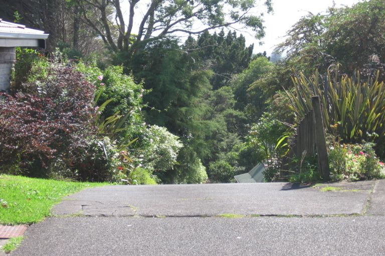 Photo of property in 34b Pokapu Street, Titirangi, Auckland, 0600
