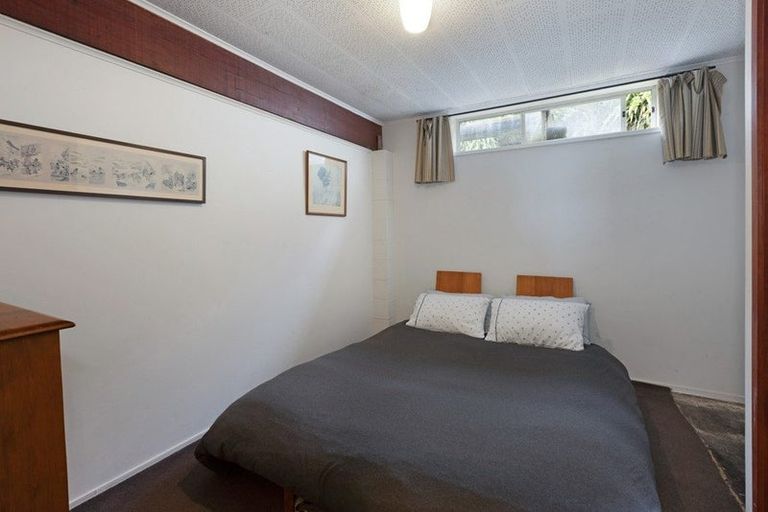 Photo of property in 44 Owhiro Bay Parade, Owhiro Bay, Wellington, 6023