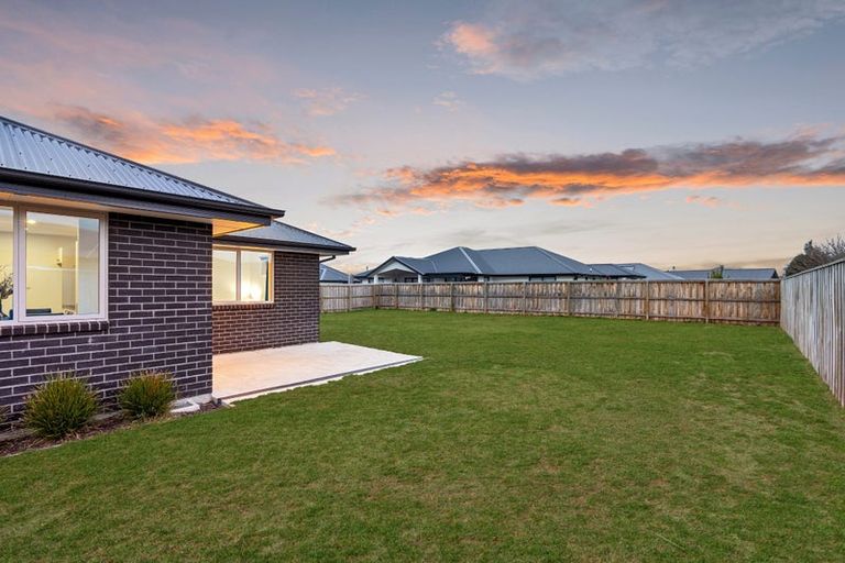 Photo of property in 34 Hilton Drive, Amberley, 7410