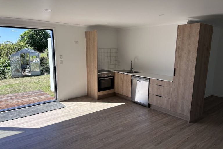 Photo of property in 1268 East Coast Road, Redvale, Albany, 0794