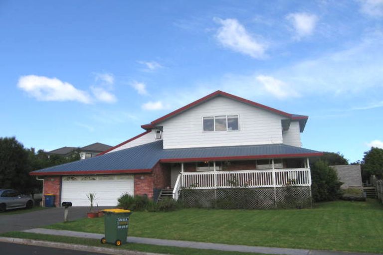 Photo of property in 17 Gala Place, Henderson, Auckland, 0612