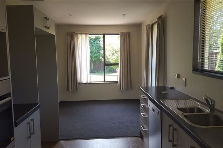 Photo of property in 92 Merrin Street, Avonhead, Christchurch, 8042