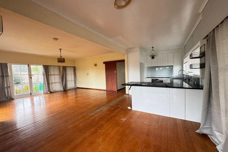 Photo of property in 9 Spargo Road, Massey, Auckland, 0614