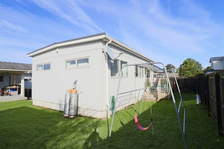 Photo of property in 39 Reelick Avenue, Pakuranga Heights, Auckland, 2010