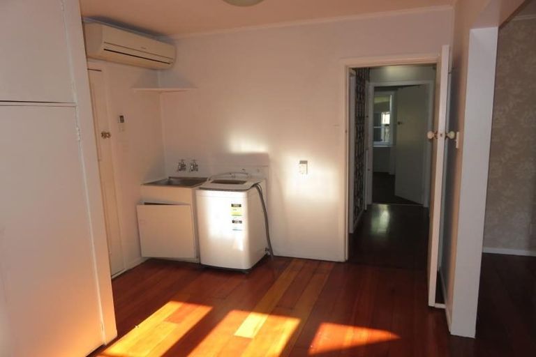 Photo of property in 417 Ohiro Road, Brooklyn, Wellington, 6021