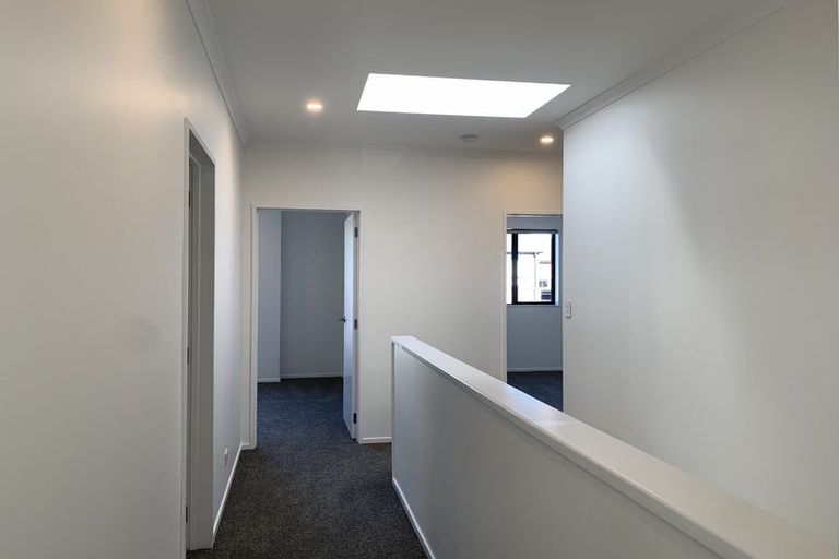 Photo of property in 18 Hema Road, Hobsonville, 0616