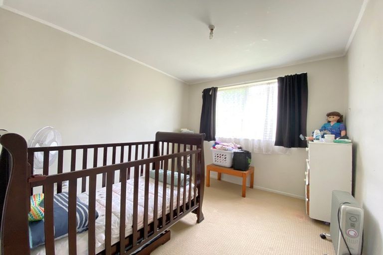 Photo of property in 29 Rehia Road, Massey, Auckland, 0614