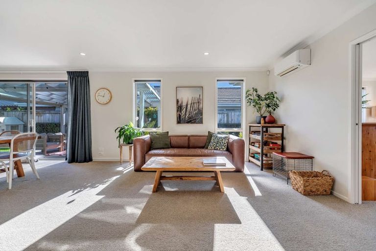 Photo of property in 2 Raiha Street, Papamoa Beach, Papamoa, 3118