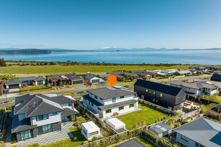 Photo of property in 14 Victory Drive, Wharewaka, Taupo, 3330