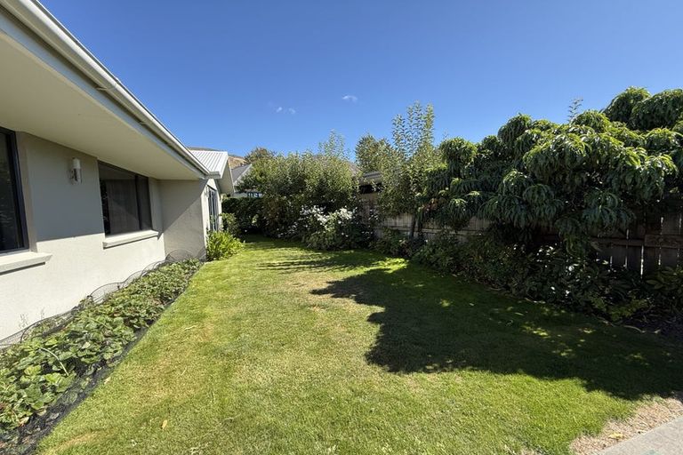 Photo of property in 18 Kelliher Drive, Wanaka, 9305