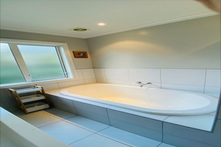 Photo of property in 89 Downing Street, Crofton Downs, Wellington, 6035