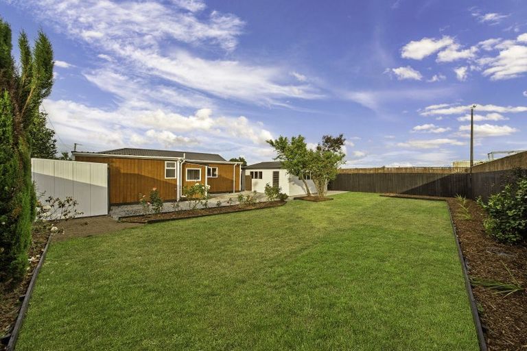 Photo of property in 15 Roberts Road, Hei Hei, Christchurch, 8042