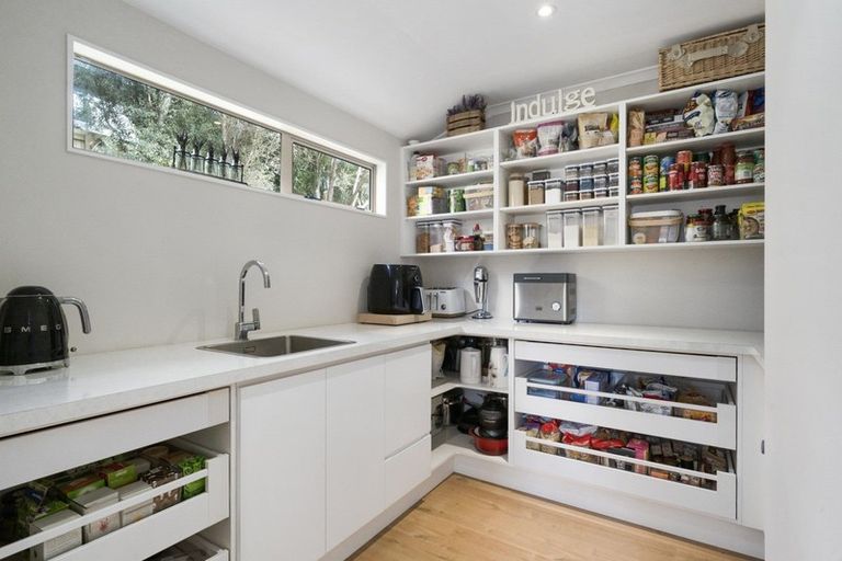 Photo of property in 218 Mazengarb Road, Paraparaumu, 5032