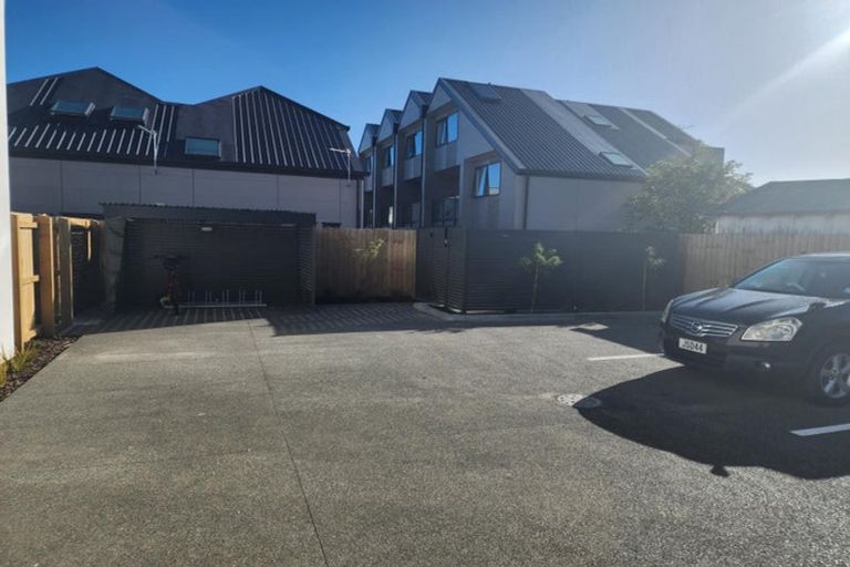 Photo of property in 2/114 Stanmore Road, Linwood, Christchurch, 8011