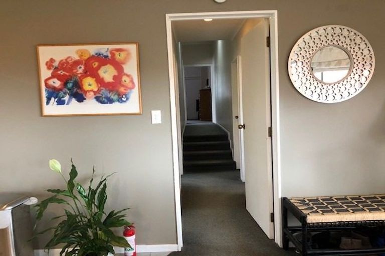 Photo of property in 1 Zion Road, Birkenhead, Auckland, 0626