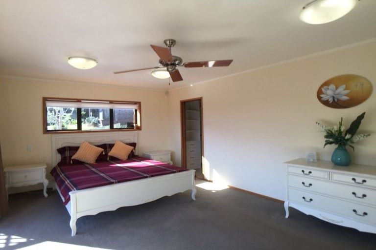 Photo of property in 307 Kaipara Road, Papakura, 2582