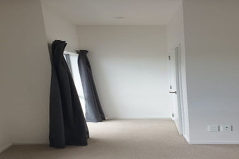 Photo of property in 10/32u Dr Taylor Terrace, Johnsonville, Wellington, 6037