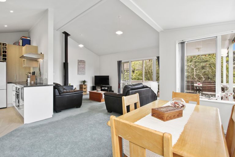 Photo of property in 29 Shetland Street, Glen Eden, Auckland, 0602