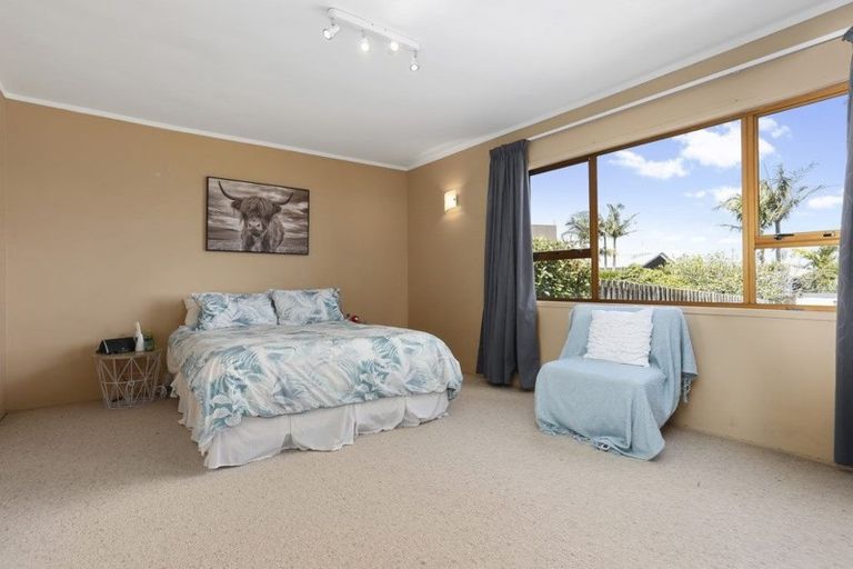 Photo of property in 35 Toroa Street, Torbay, Auckland, 0630