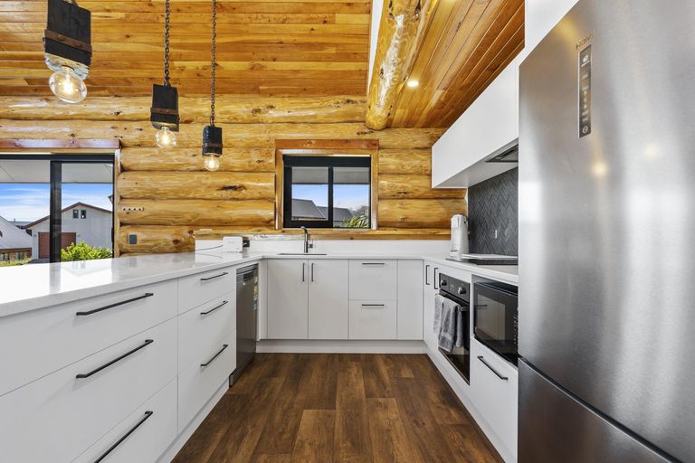 Photo of property in 58 Ohau Drive, Lake Ohau, Twizel, 9412