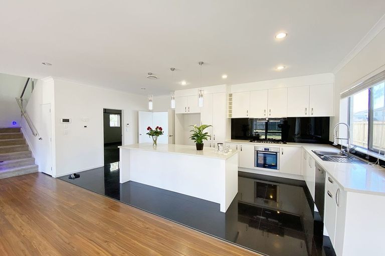 Photo of property in 68 Castlederg Drive, Flat Bush, Auckland, 2019