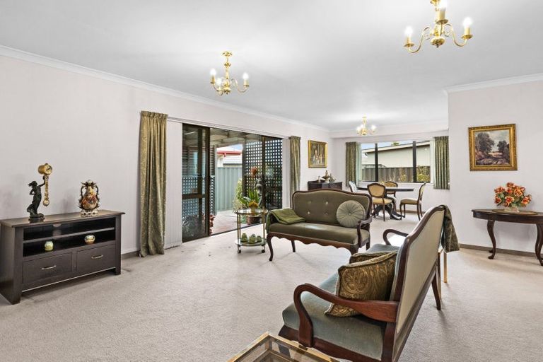 Photo of property in 2 Washington Place, Havelock North, 4130