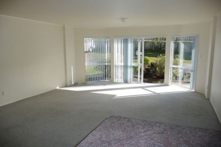 Photo of property in 130n Lakeside Drive, Orewa, 0931