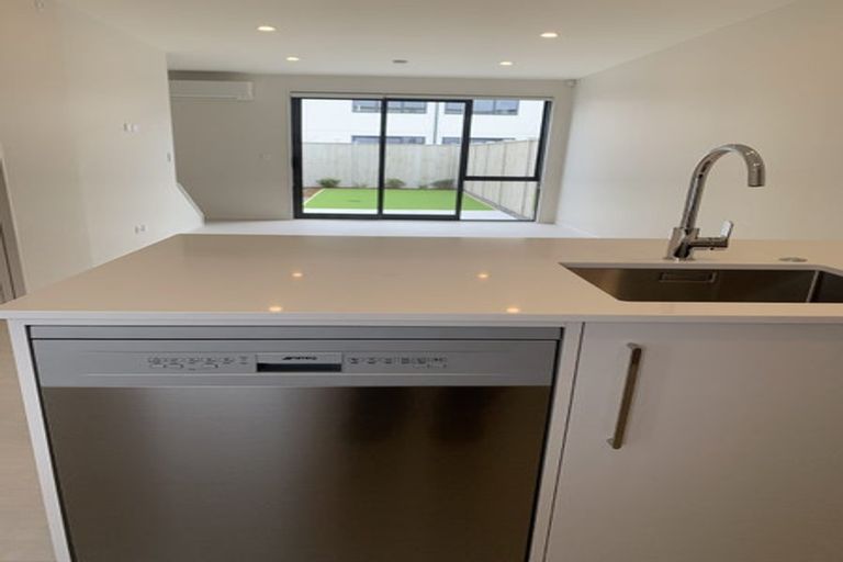 Photo of property in 87 Waituarua Drive, Takanini, Auckland, 2112