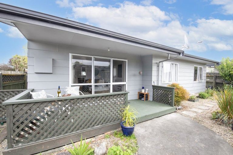 Photo of property in 11c Hinton Road, Taradale, Napier, 4112