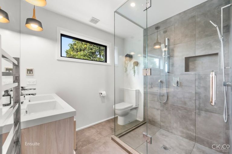 Photo of property in 15 Adelaide Street, Petone, Lower Hutt, 5012