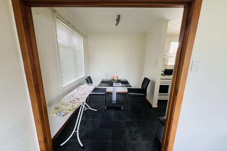 Photo of property in 6 Lewis Place, Highbury, Palmerston North, 4412