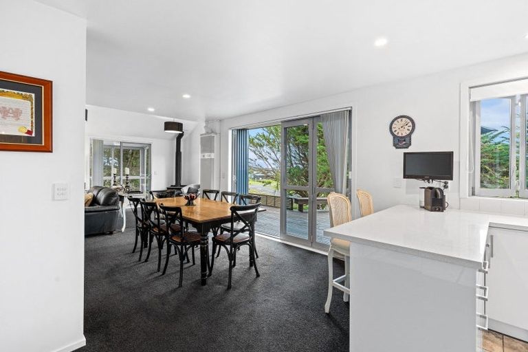 Photo of property in 208 Park Avenue, Waitarere Beach, Levin, 5510