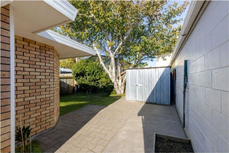 Photo of property in 3/20 Kellyville Heights, Merrilands, New Plymouth, 4312
