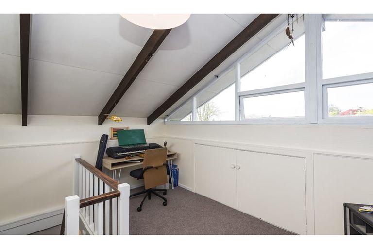 Photo of property in 19 Highfield Place, Avonhead, Christchurch, 8042