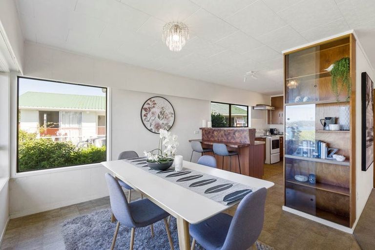 Photo of property in 12 Melandra Road, Stanmore Bay, Whangaparaoa, 0932