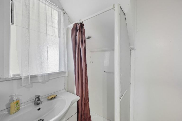 Photo of property in 77 Barker Road, Marewa, Napier, 4110