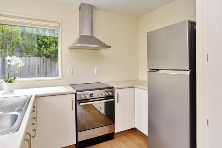 Photo of property in 2/19 Burdale Street, Riccarton, Christchurch, 8011
