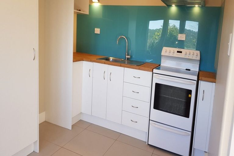 Photo of property in 8a Matama Road, Glen Eden, Auckland, 0602