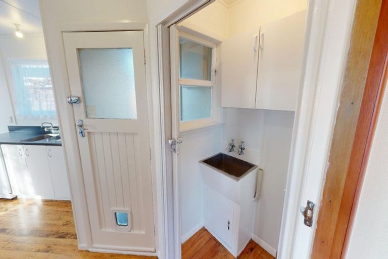 Photo of property in 32 Holdsworth Avenue, Milson, Palmerston North, 4414