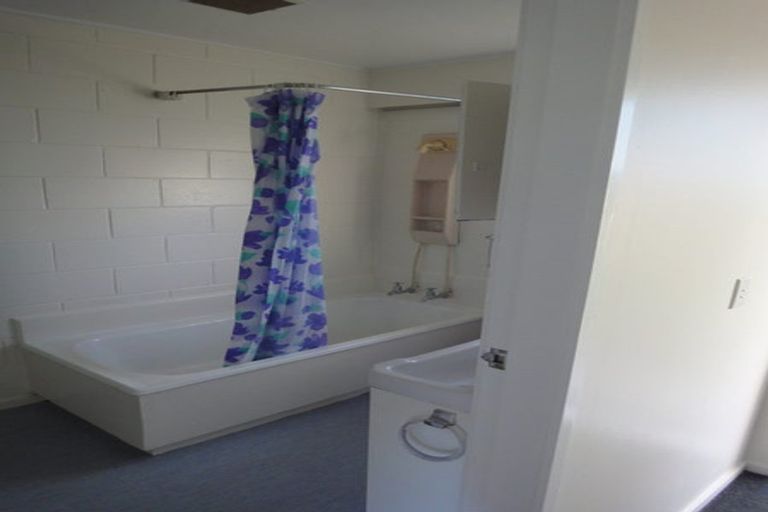 Photo of property in 31 Robertson Street, Island Bay, Wellington, 6023
