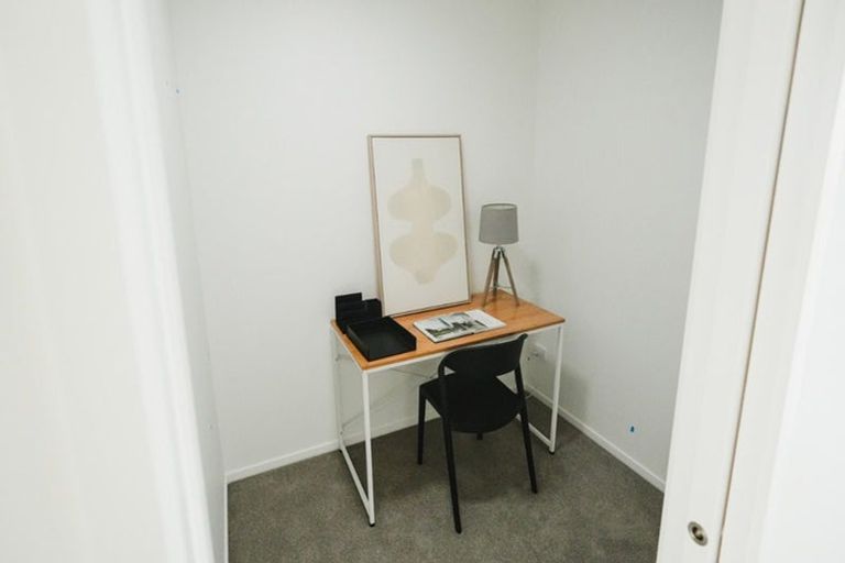 Photo of property in 38 Rauemi Way, Te Atatu South, Auckland, 0610