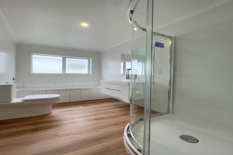 Photo of property in 27 Stockport Grove, Churton Park, Wellington, 6037